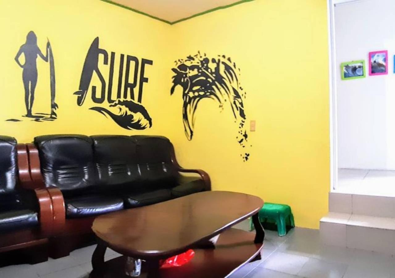 Wushih Surf Hostel Toucheng Esterno foto