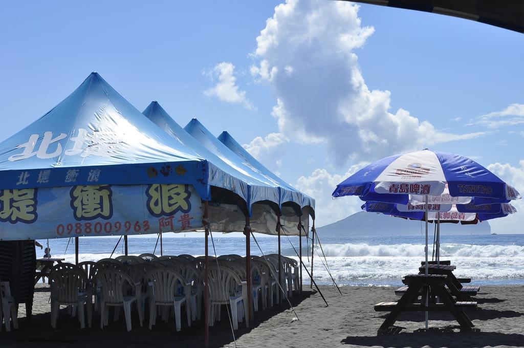 Wushih Surf Hostel Toucheng Esterno foto